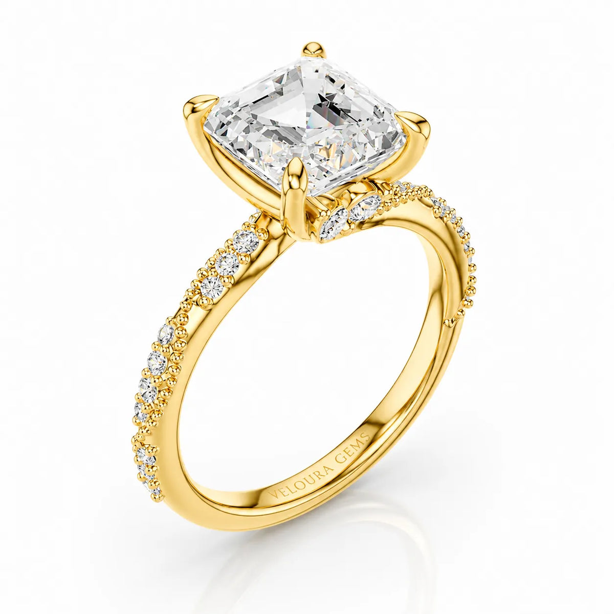 Classic Engagement Ring with Modern Luxury and Refined Beauty