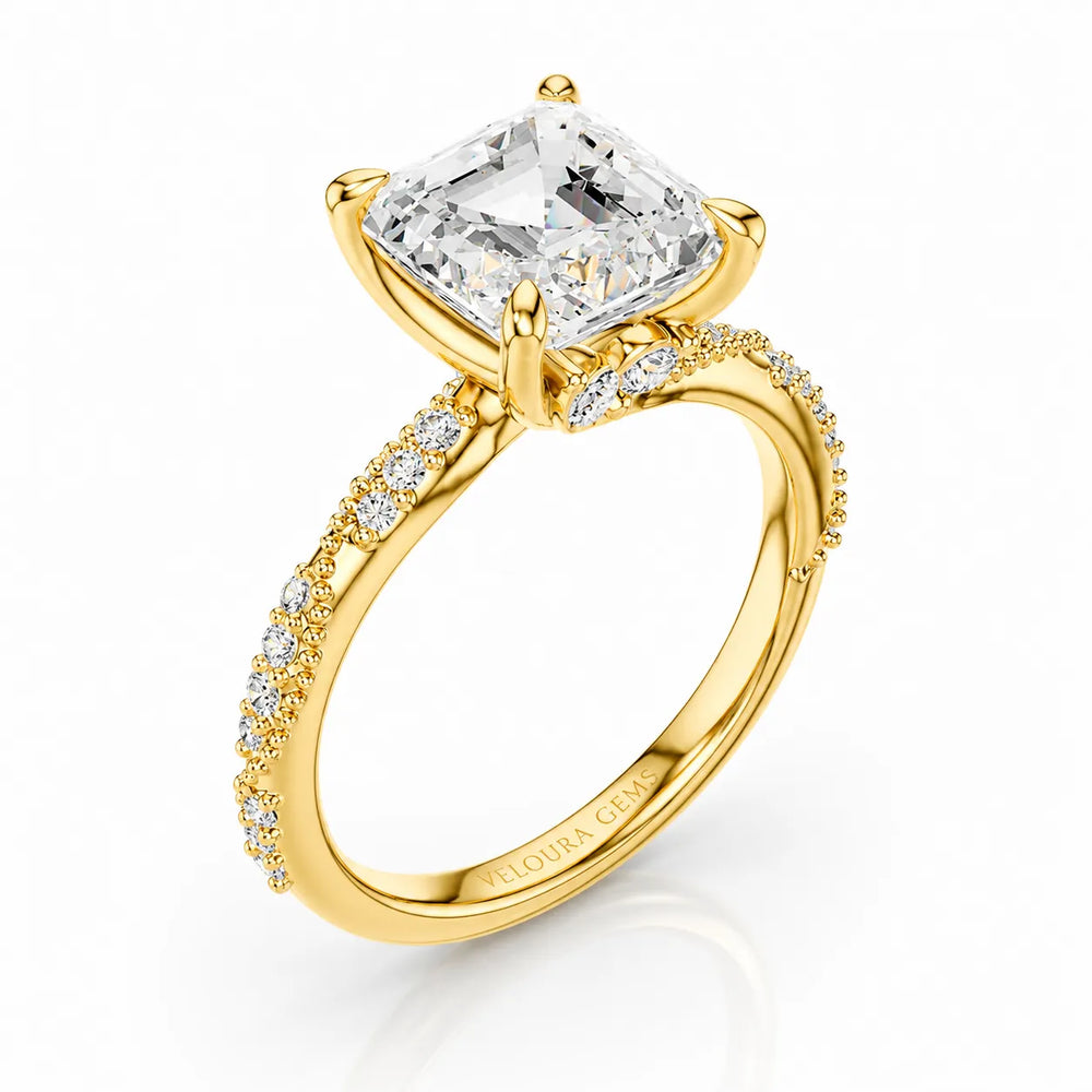 Classic Engagement Ring with Modern Luxury and Refined Beauty
