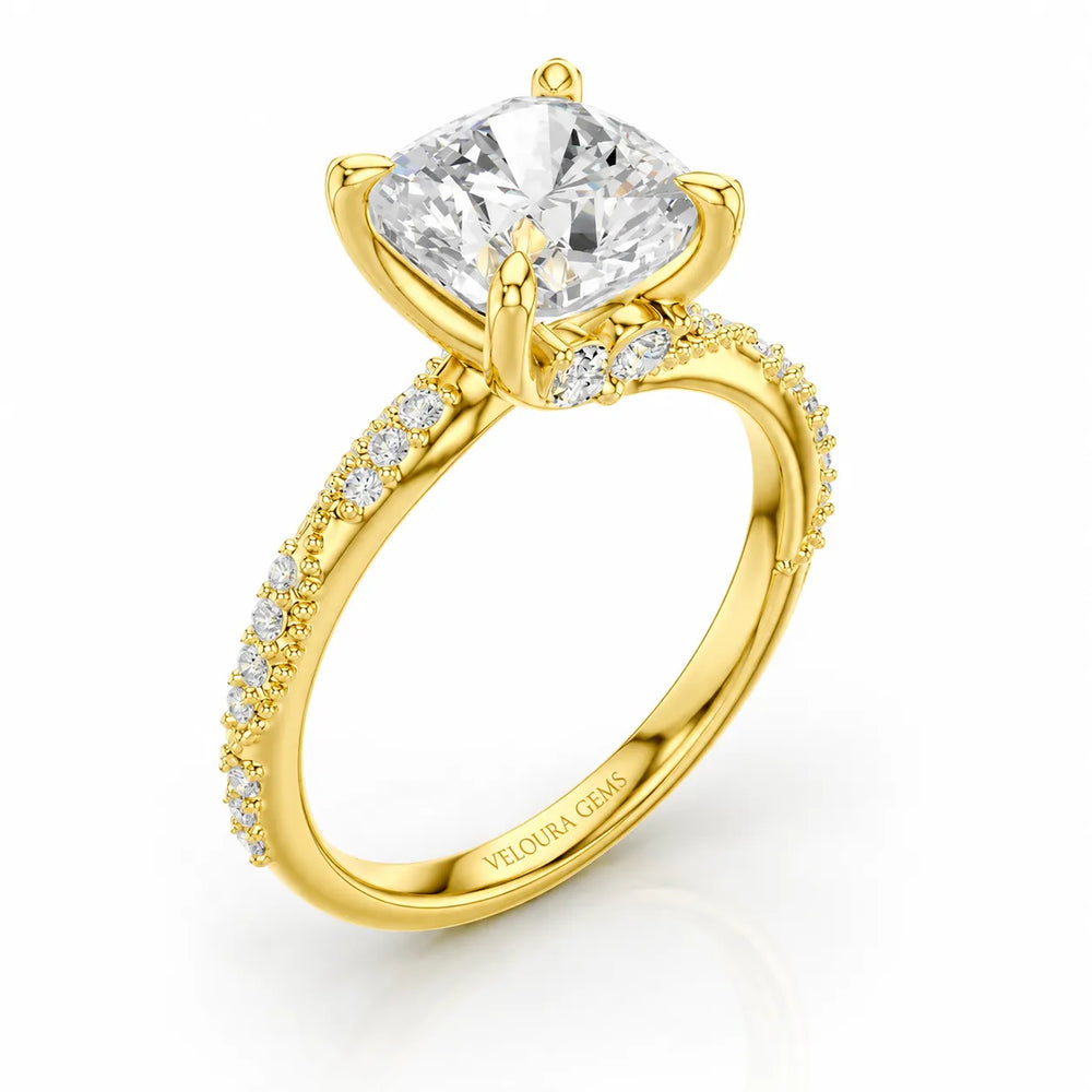 Classic Engagement Ring with Modern Luxury and Refined Beauty