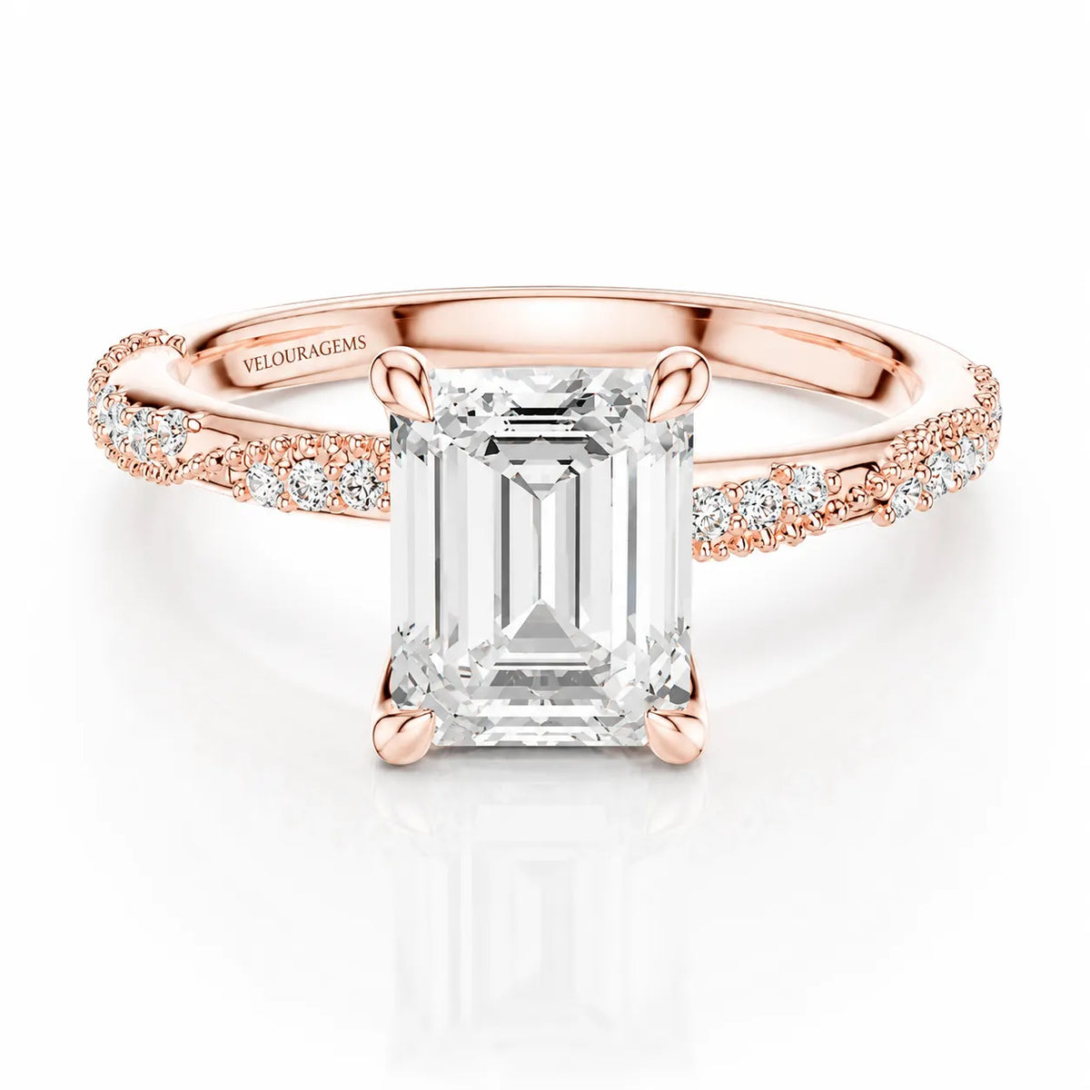 Classic Engagement Ring with Modern Luxury and Refined Beauty