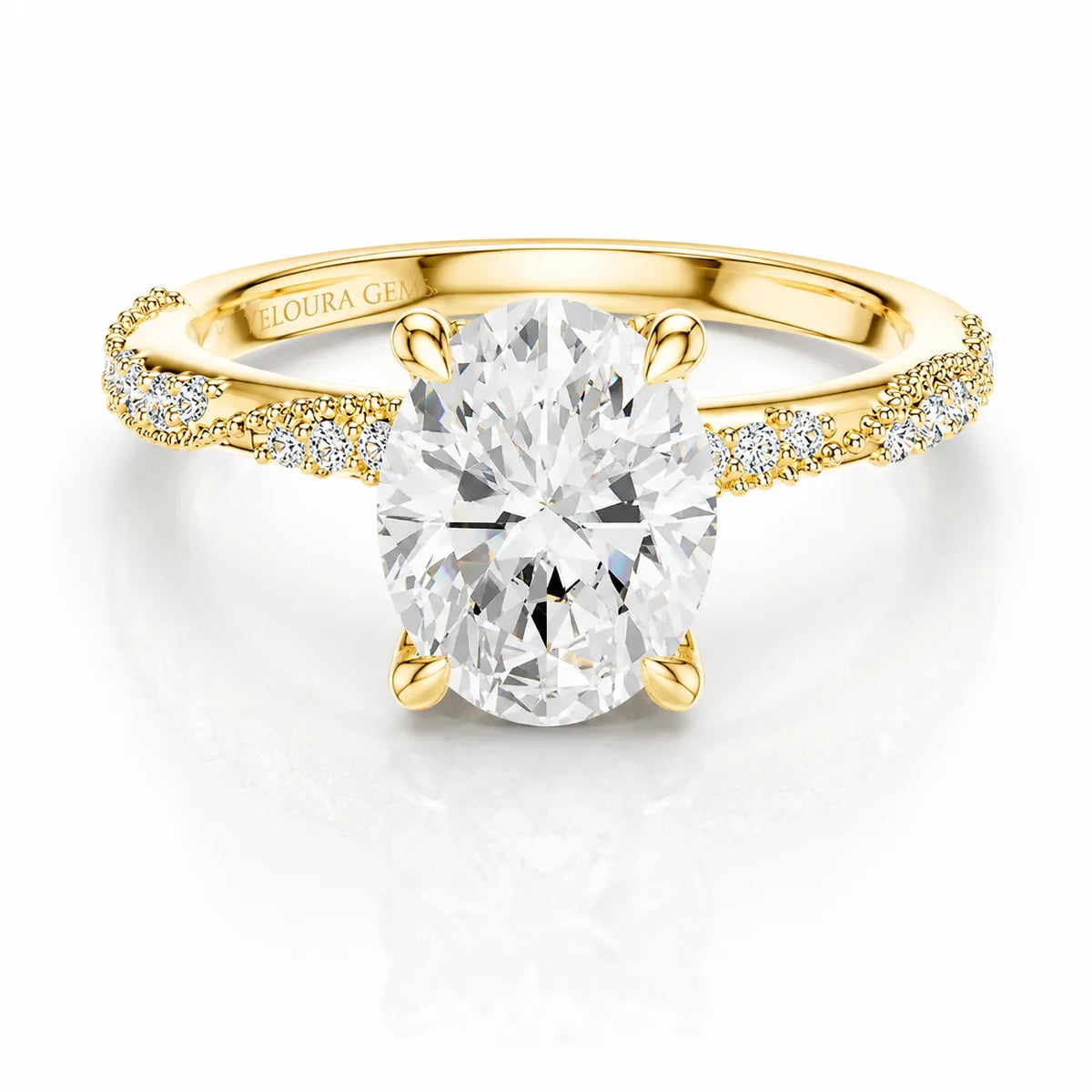 Classic Engagement Ring with Modern Luxury and Refined Beauty