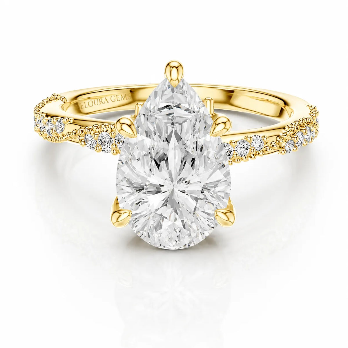 Classic Engagement Ring with Modern Luxury and Refined Beauty