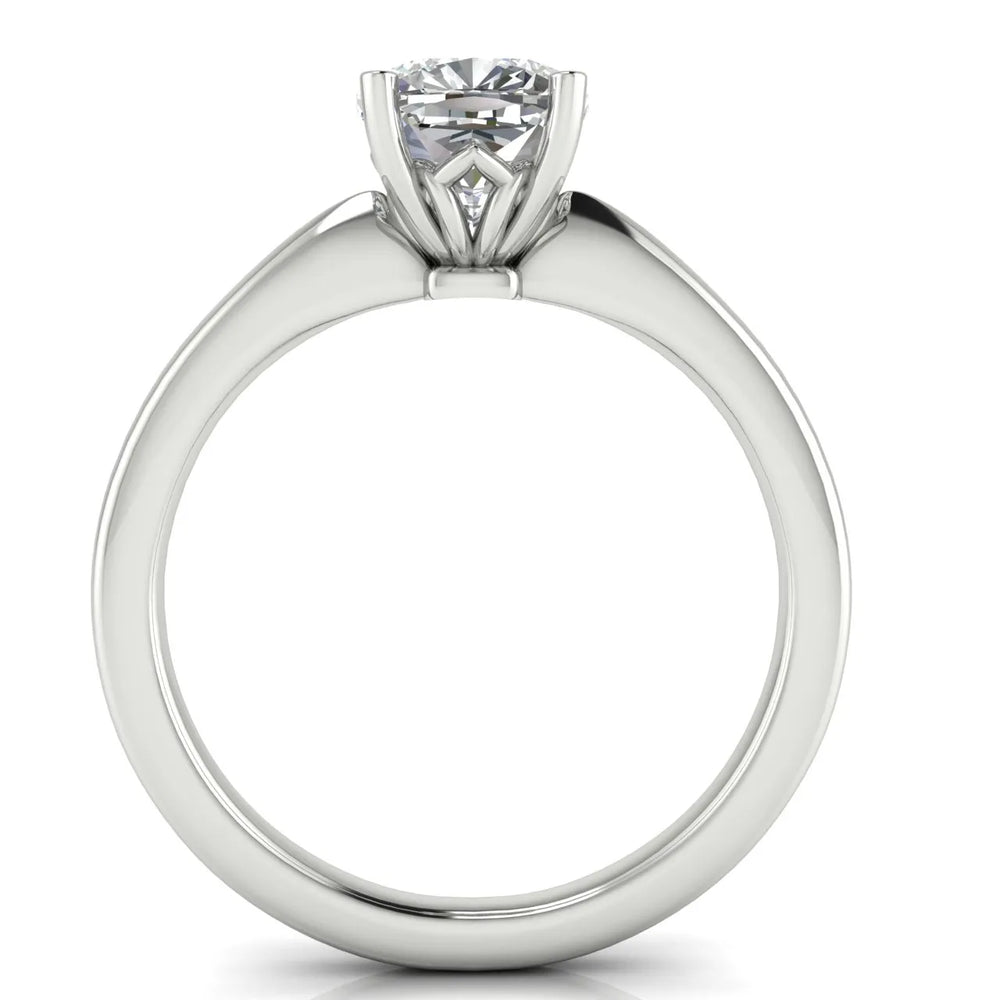 Elegant Solitaire Ring with Timeless Appeal
