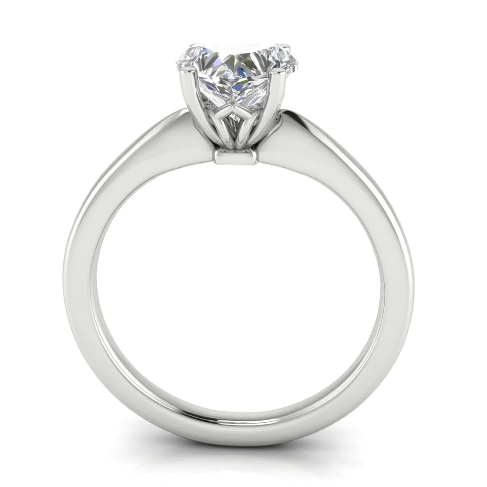 Elegant Solitaire Ring with Timeless Appeal