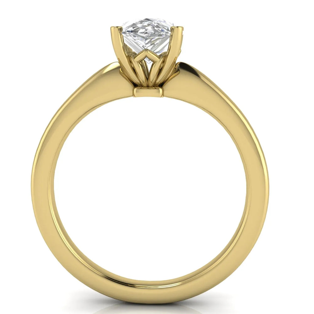 Elegant Solitaire Ring with Timeless Appeal