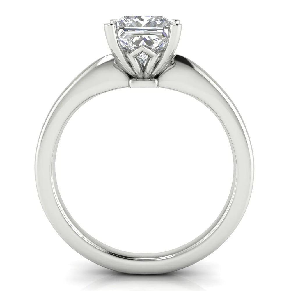 Elegant Solitaire Ring with Timeless Appeal