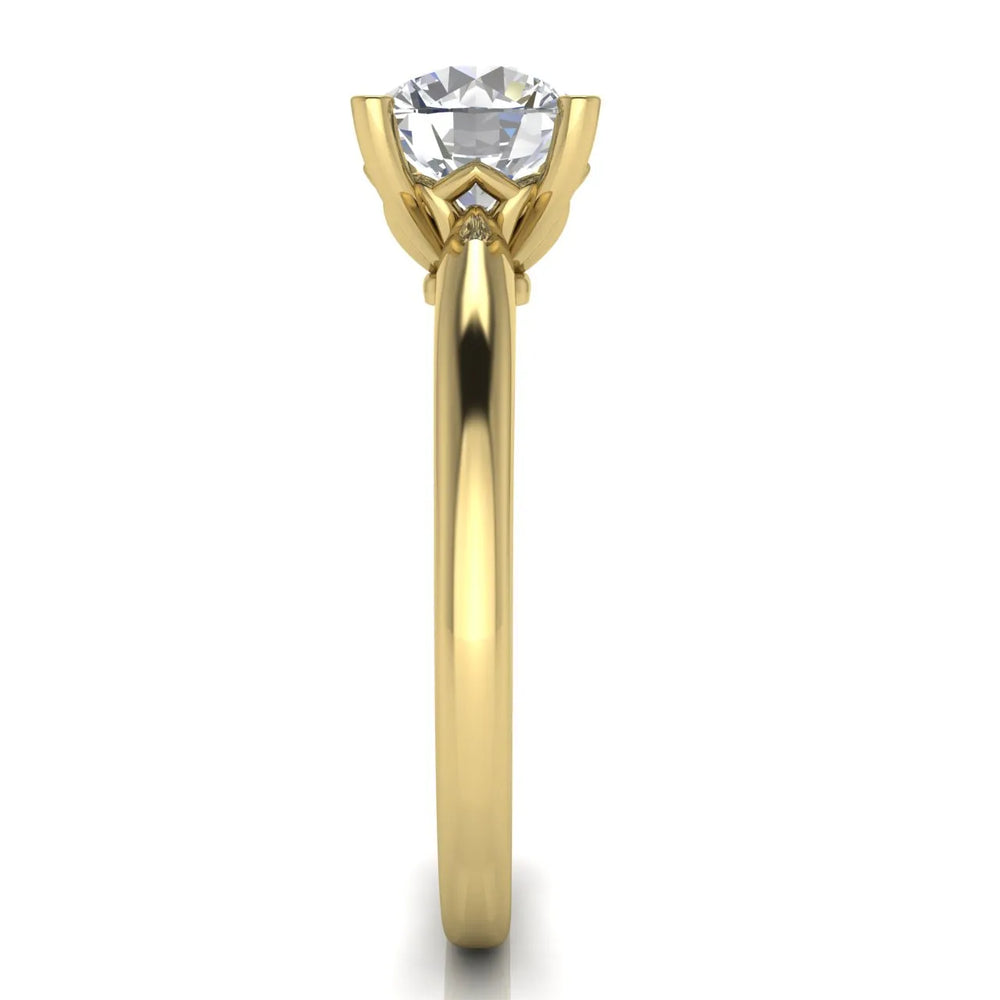 Elegant Solitaire Ring with Timeless Appeal