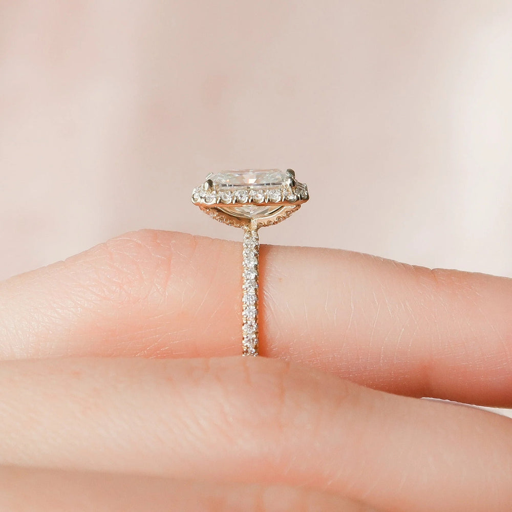 Radiant Cut Labgrown Engagement Ring