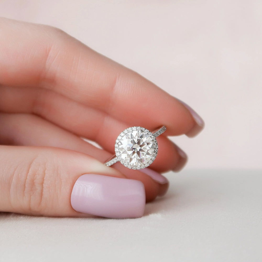 Round Brilliant Cut Labgrown Engagement Ring
