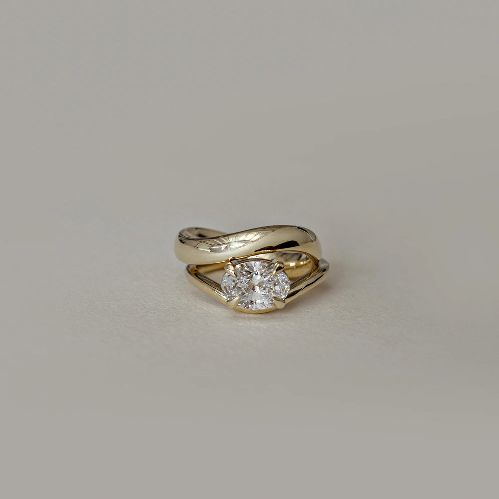 Oval Cut Labgrown Engagement Ring