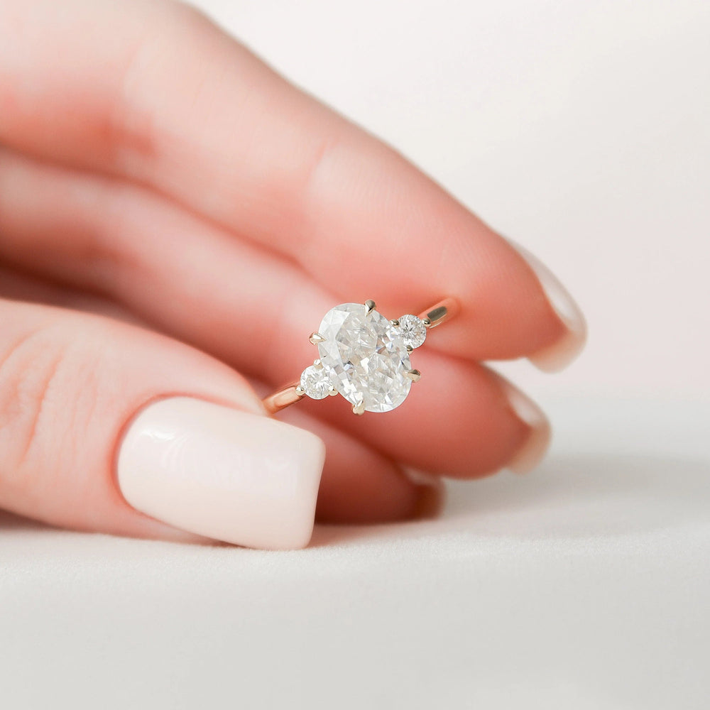 Oval Cut Labgrown Engagement Ring