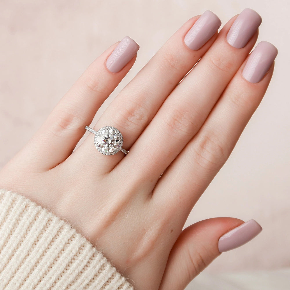 Round Brilliant Cut Labgrown Engagement Ring