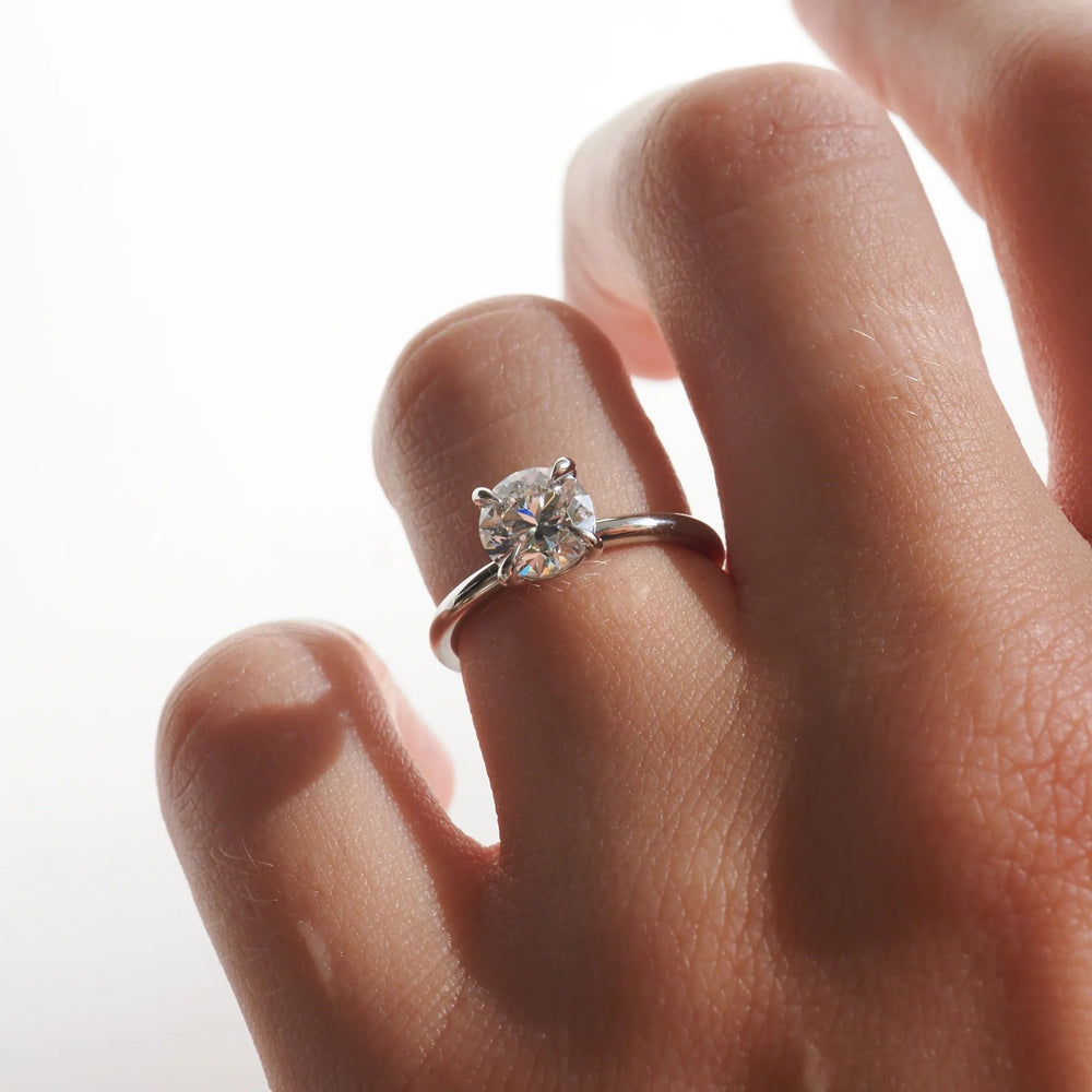 Round Brilliant Cut Labgrown Engagement Ring