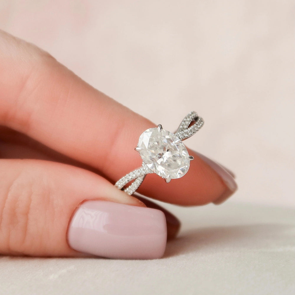 Oval Cut Labgrown Engagement Ring
