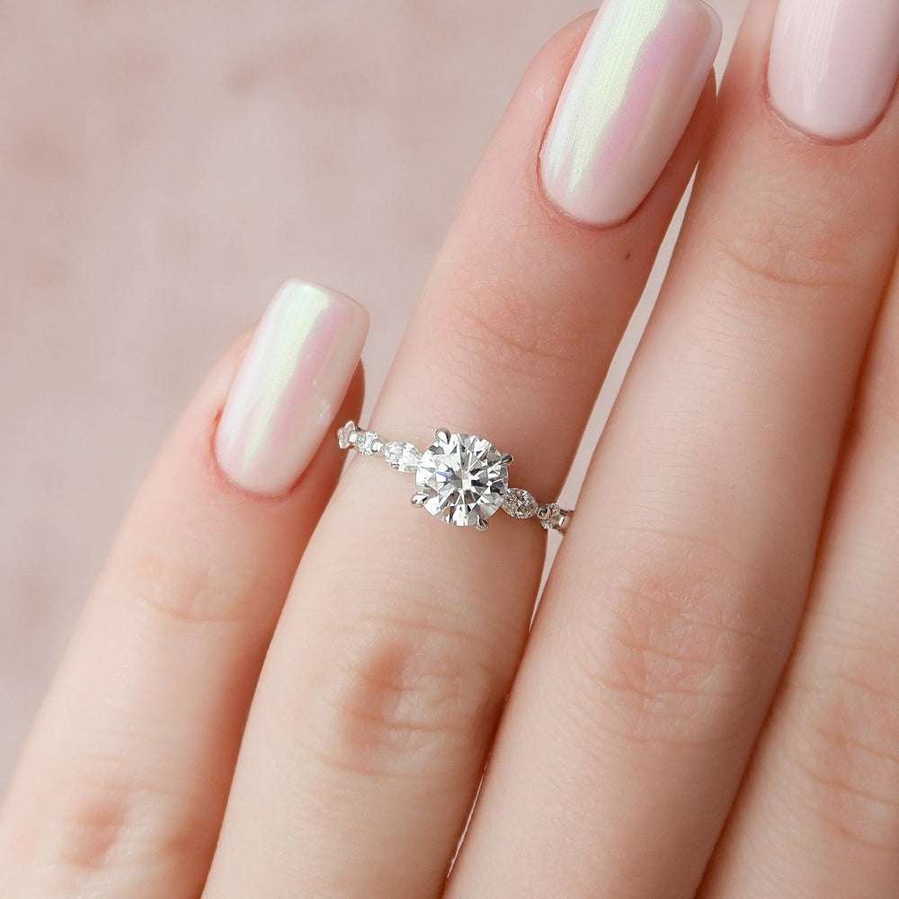 Round Brilliant Cut Labgrown Engagement Ring