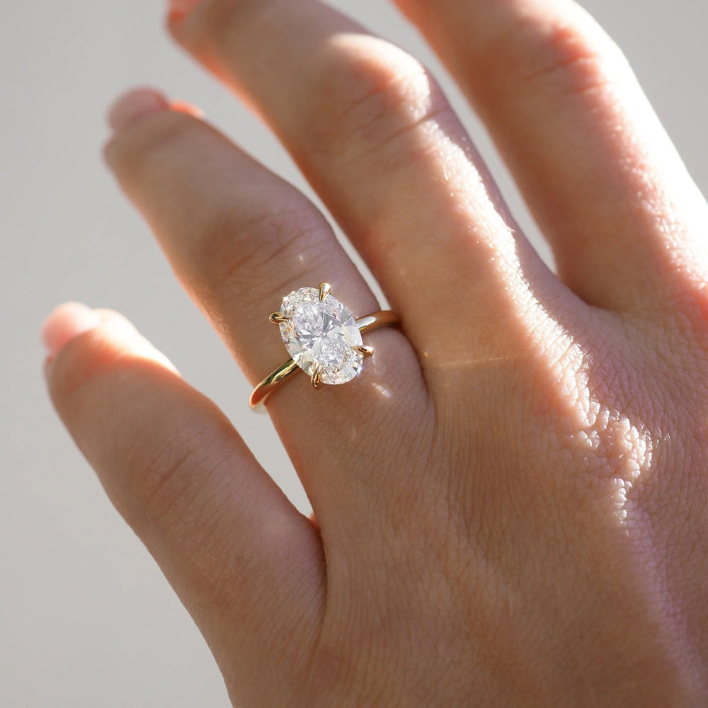 Oval Cut Labgrown Engagement Ring