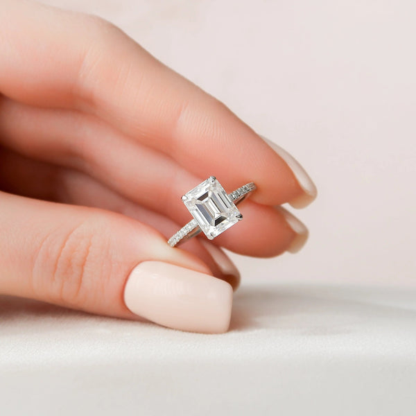 Emerald Cut Labgrown Engagement Ring