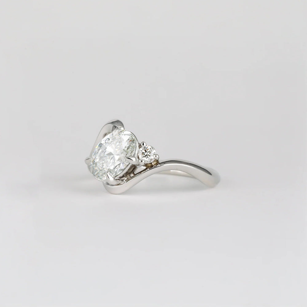 Oval Cut Labgrown Engagement Ring