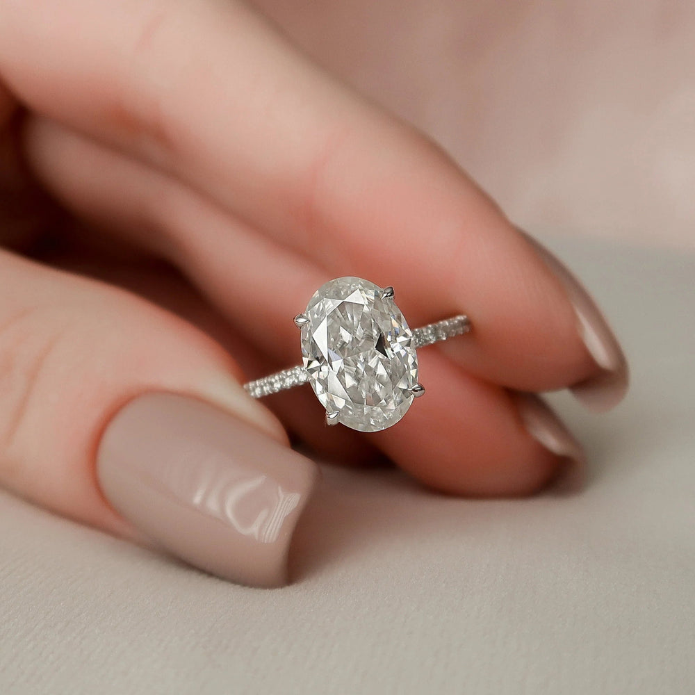 Oval Cut Labgrown Engagement Ring