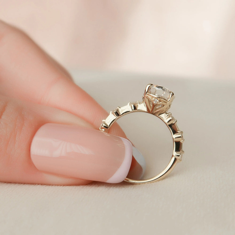 Oval Cut Labgrown Engagement Ring