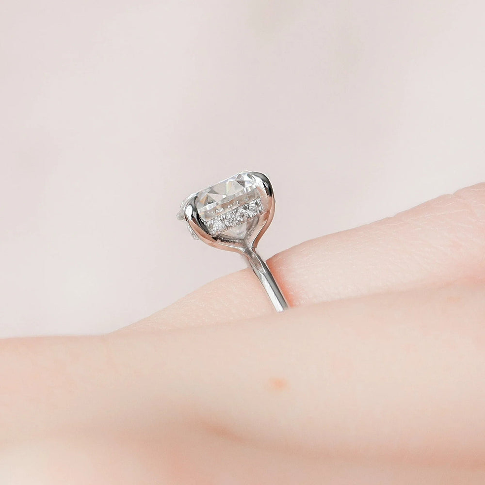 Round Brilliant Cut Labgrown Engagement Ring