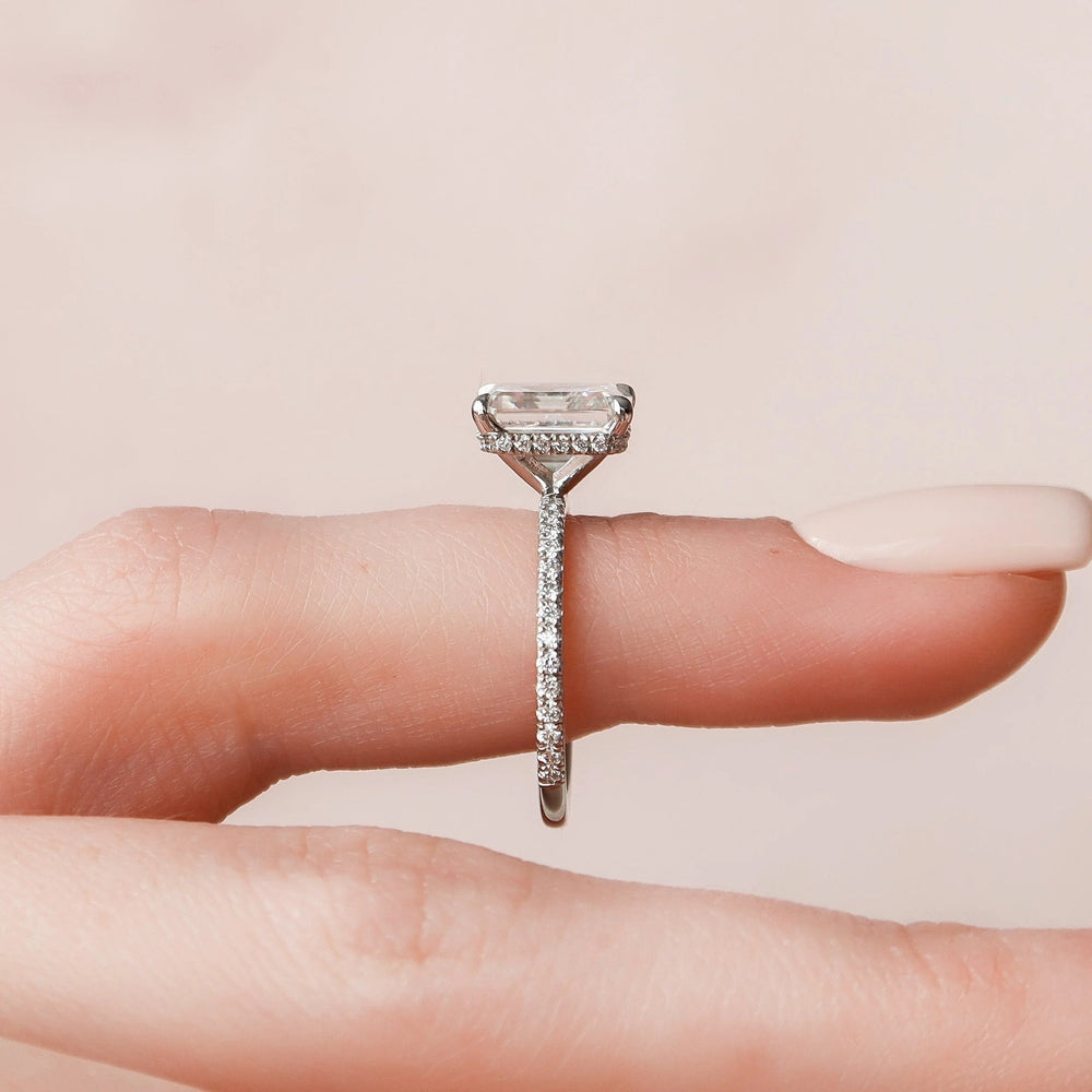 Emerald Cut Labgrown Engagement Ring