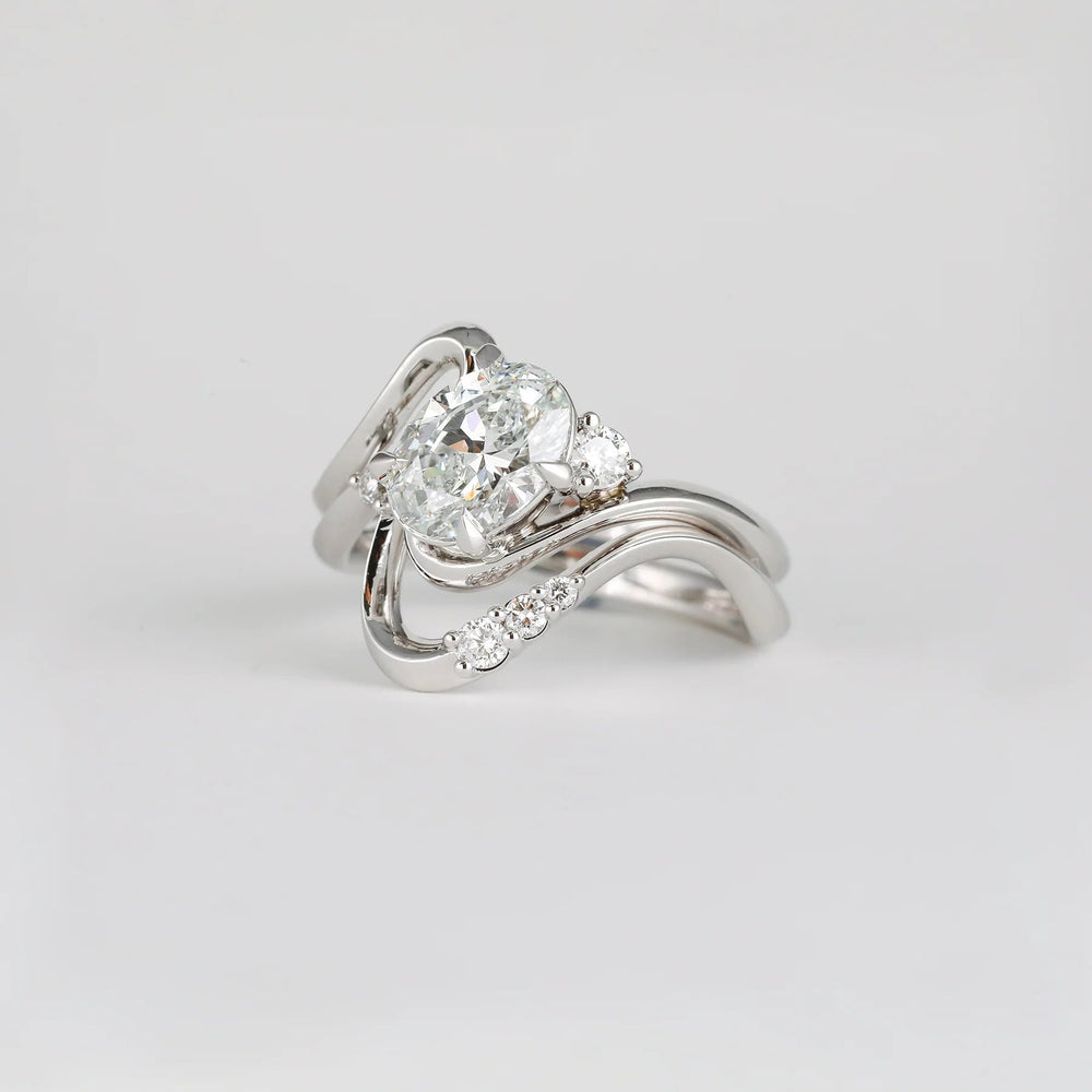 Oval Cut Labgrown Engagement Ring
