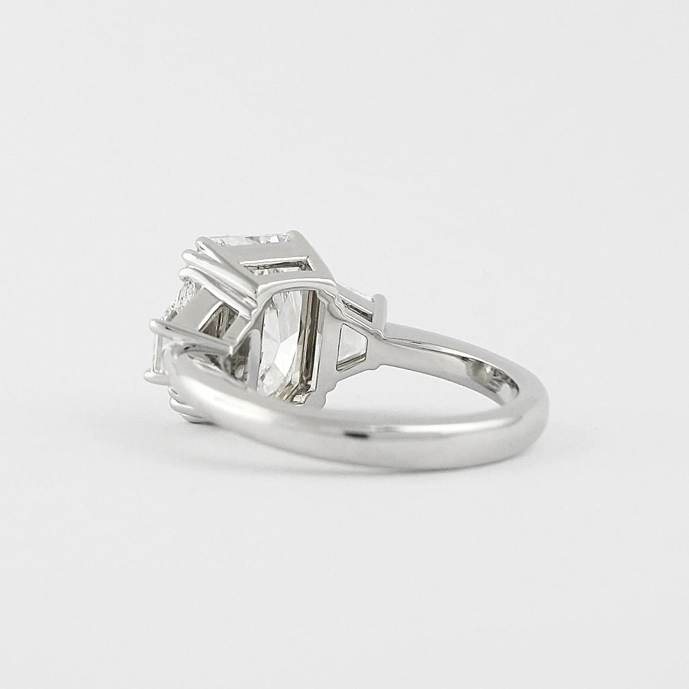 Radiant Cut Labgrown Engagement Ring