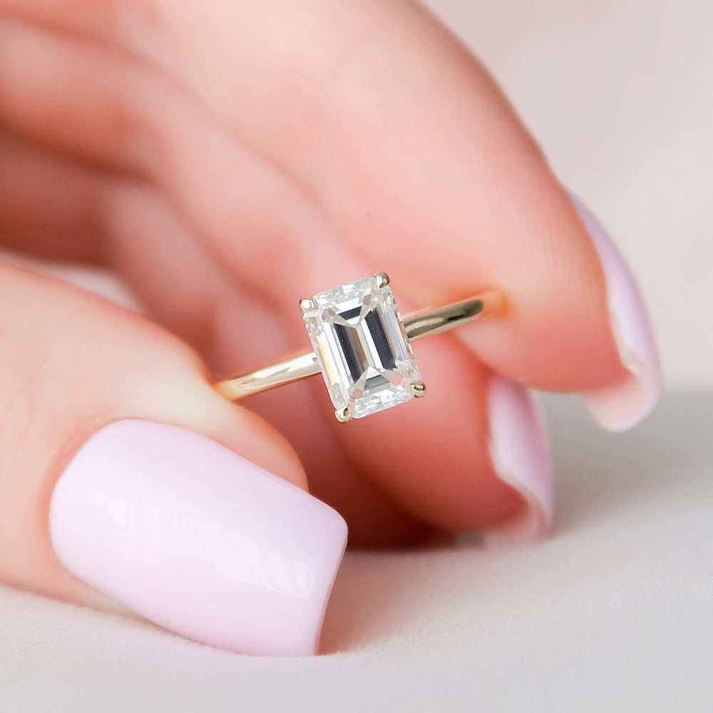 Emerald Cut Labgrown Engagement Ring