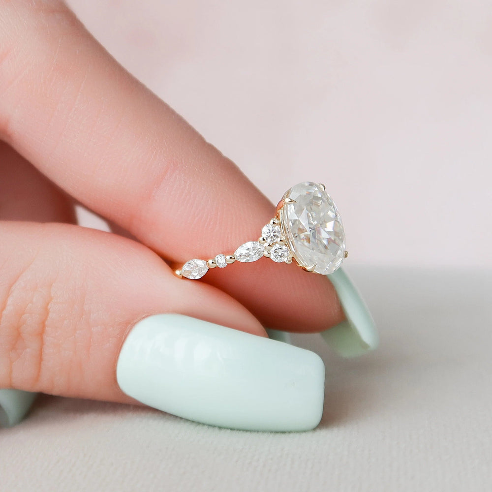 Oval Cut Labgrown Engagement Ring