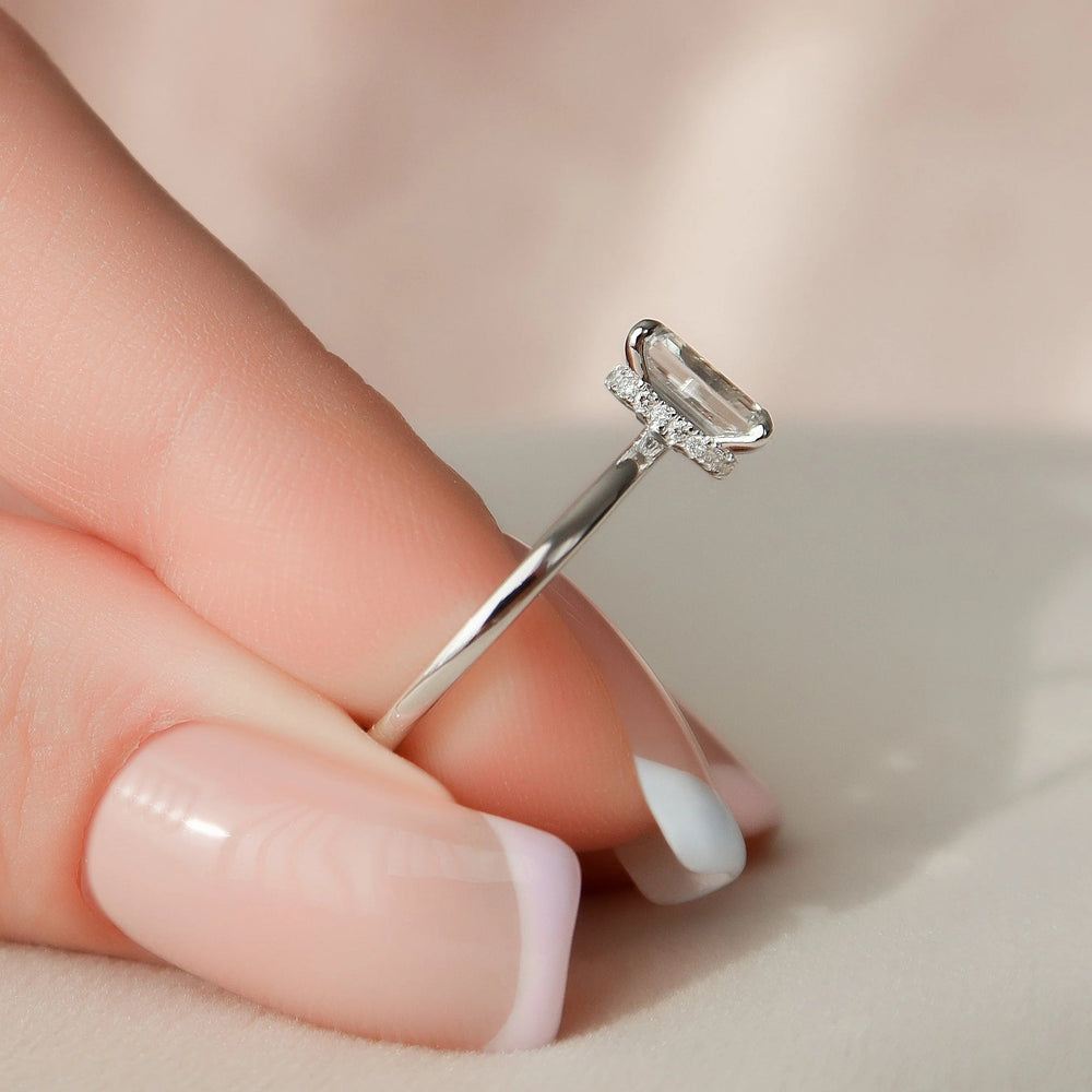 Emerald Cut Labgrown Engagement Ring