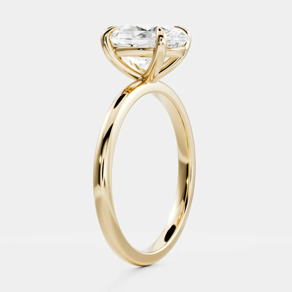Oval Cut Labgrown Engagement Ring