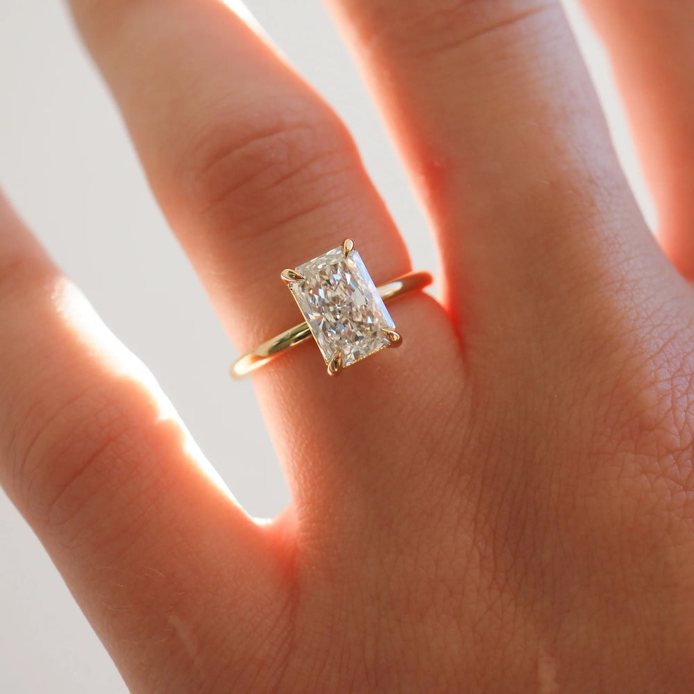 Radiant Cut Labgrown Engagement Ring