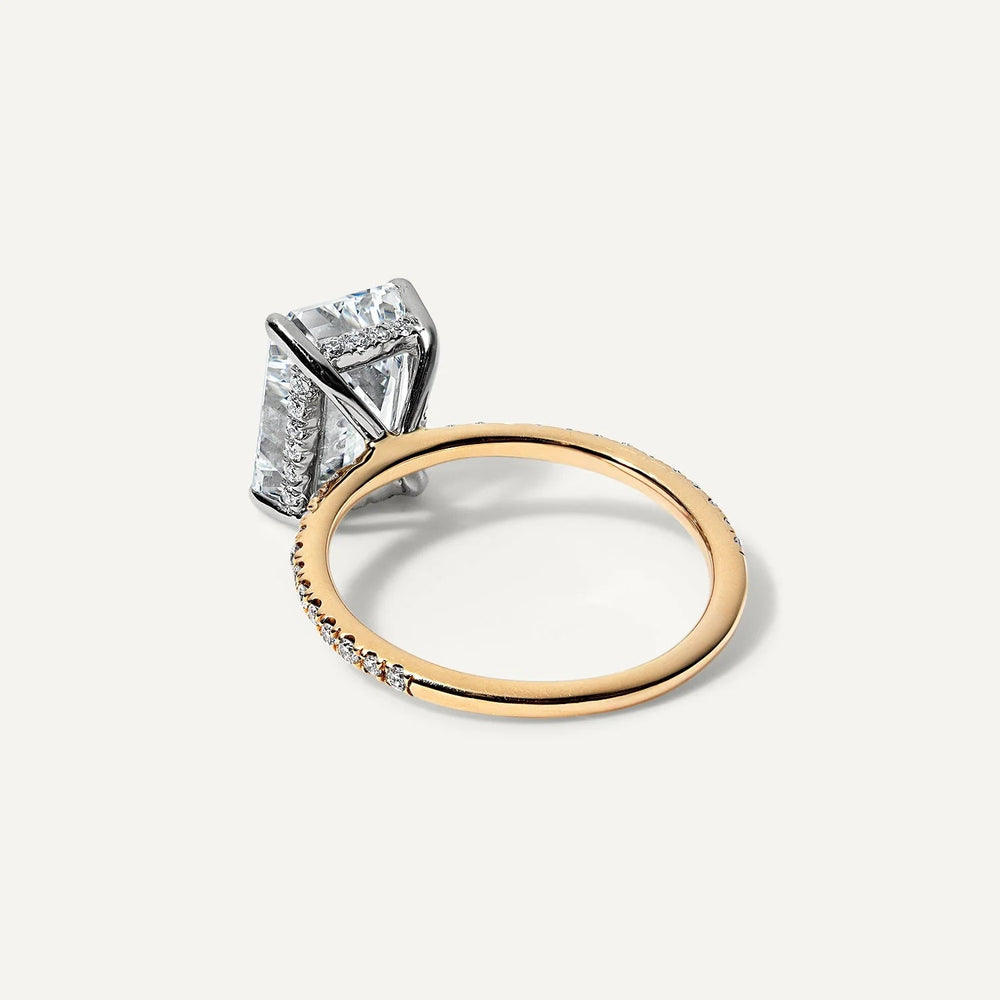 Emerald Cut Labgrown Engagement Ring