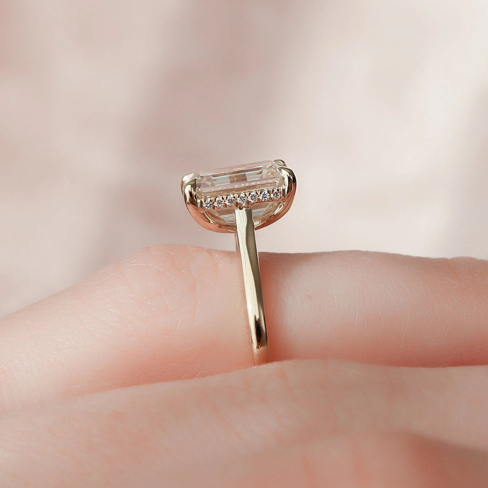 Emerald Cut Labgrown Engagement Ring