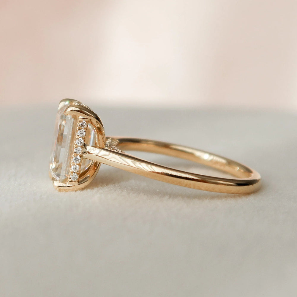 Emerald Cut Labgrown Engagement Ring