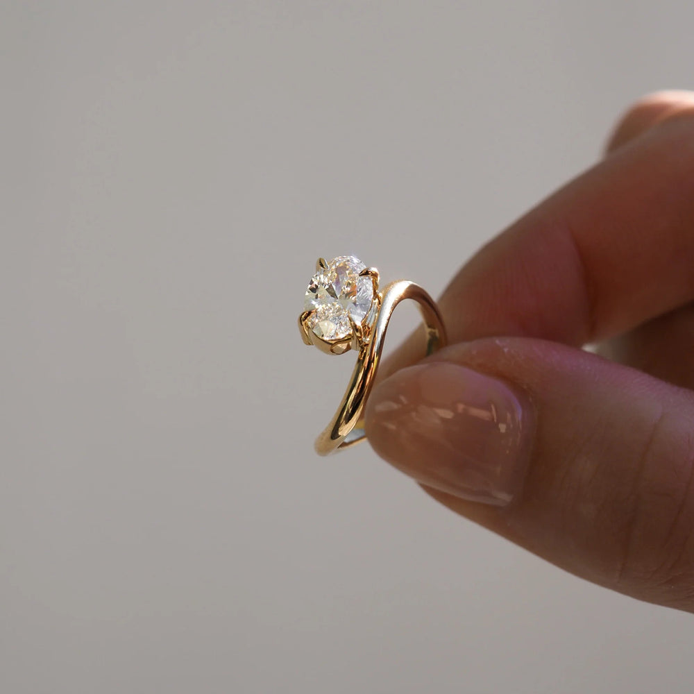 Oval Cut Labgrown Engagement Ring