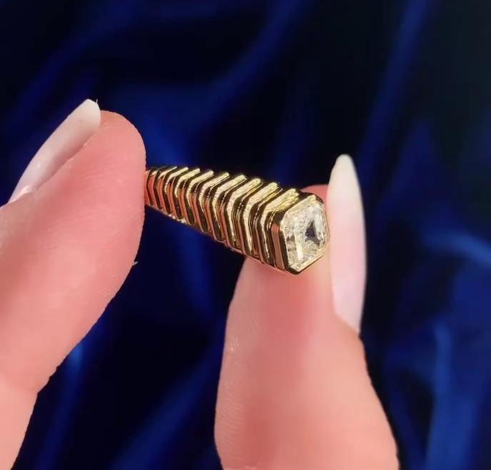 1.00ct Asscher Lab Diamond Bezel Engagement Ring | Minimalist | IGI Certified | DEF VVS–VS