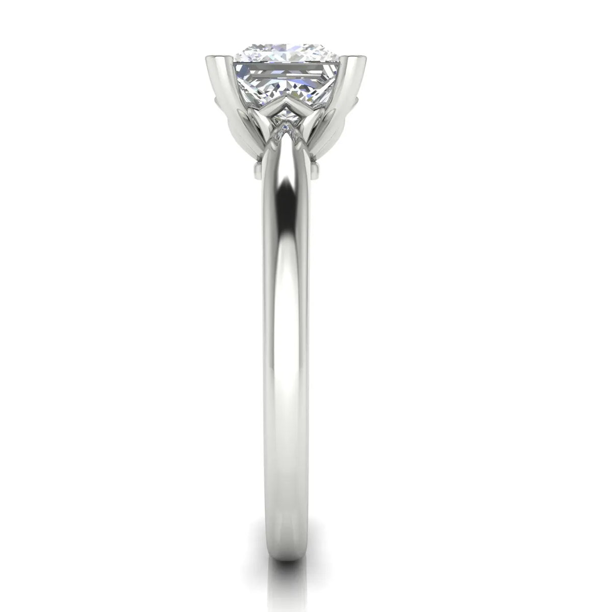 Elegant Solitaire Ring with Timeless Appeal