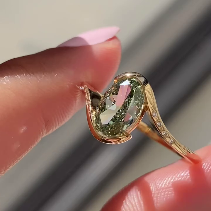 Oval Fancy Green 2.00tcw Lab Diamond Solitaire Bypass Ring | IGI VVS–VS