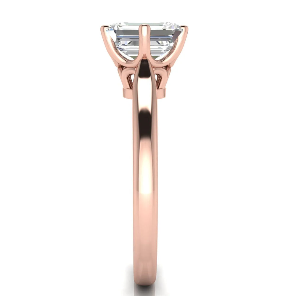 Romantic Solitaire Ring with Timeless Design