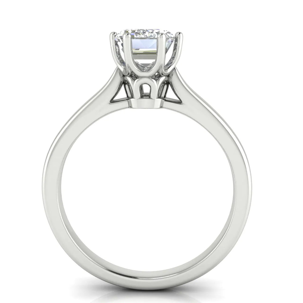 Romantic Solitaire Ring with Timeless Design